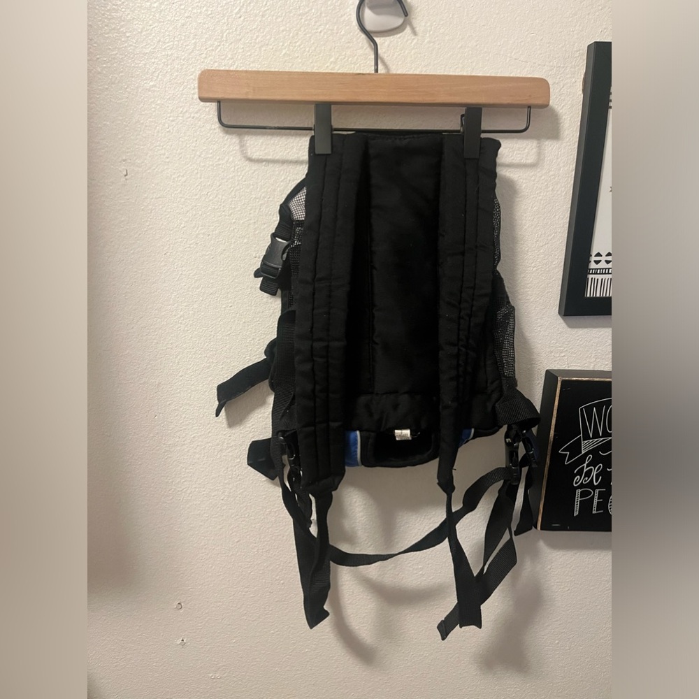 Outward Hound Pet Carrier - Picture 3 of 4